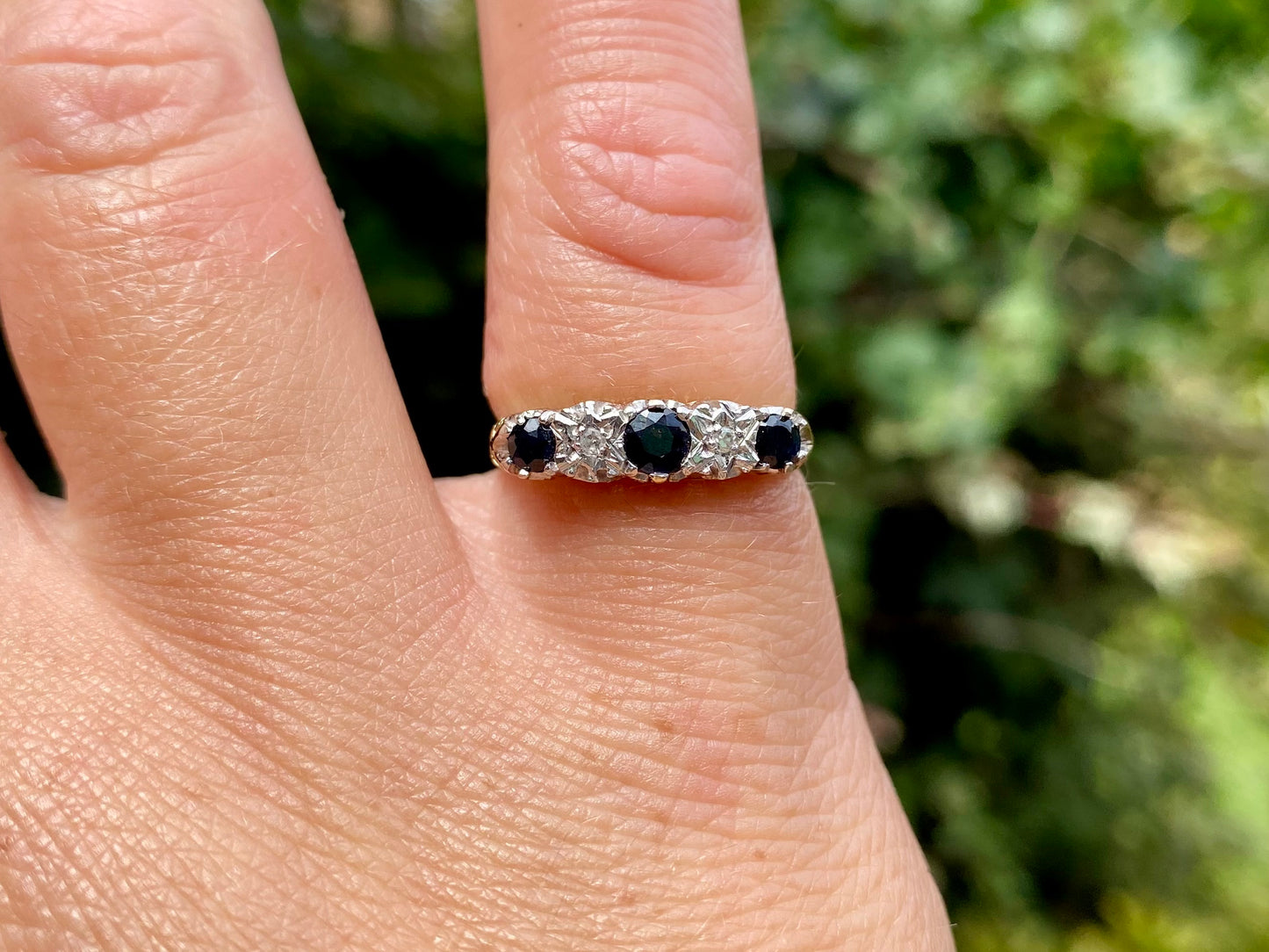 Vintage 9ct Gold Sapphire & Diamond Ring