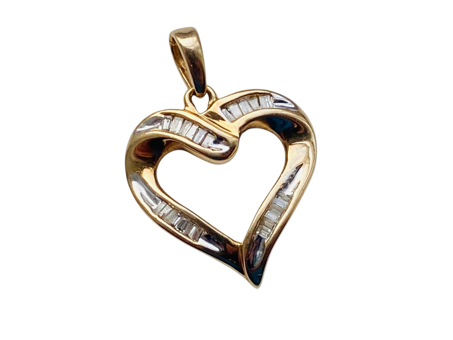 10ctct Gold Diamond Heart Pendant