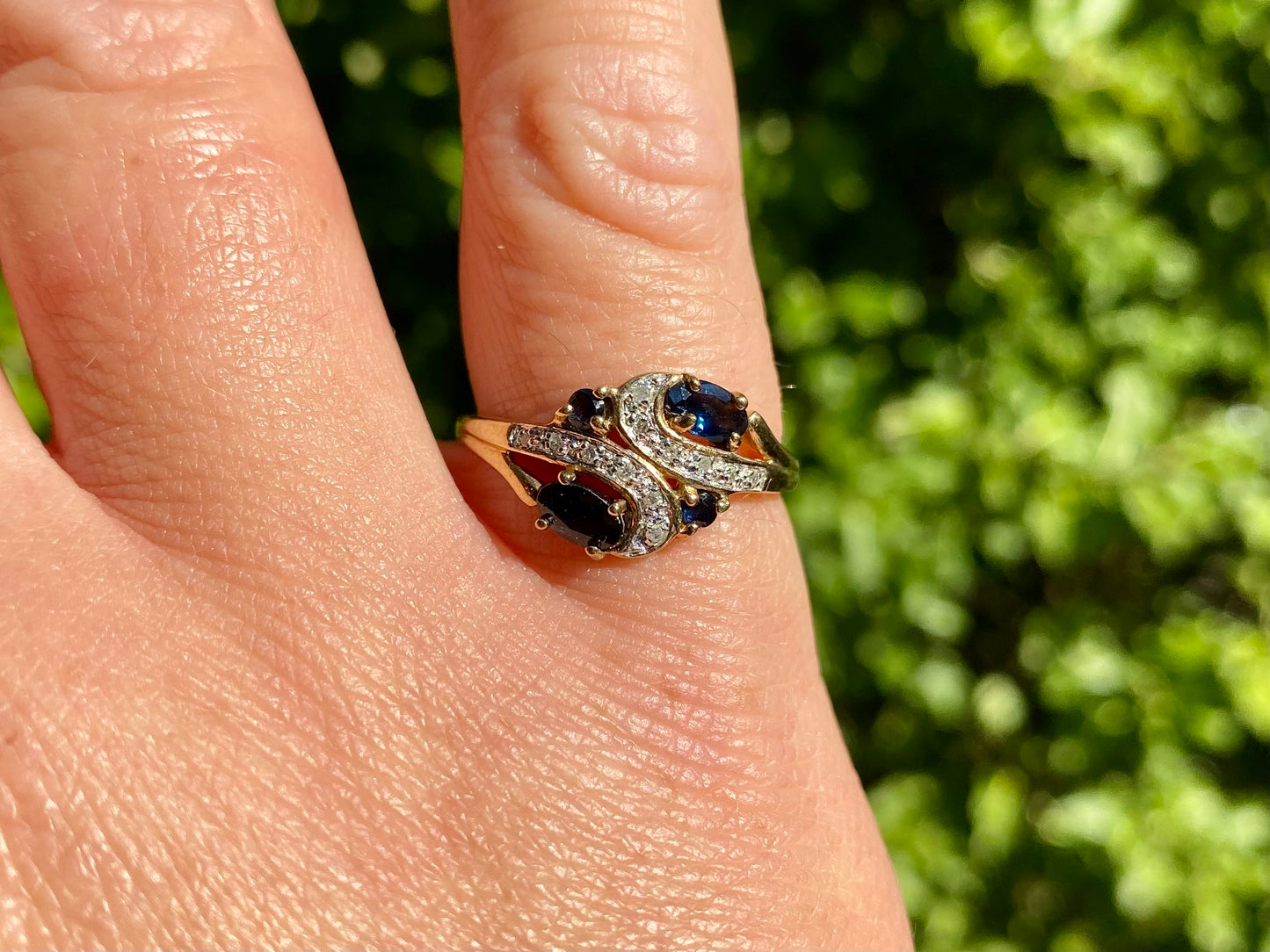 9ct Gold Sapphire & Diamond Ring