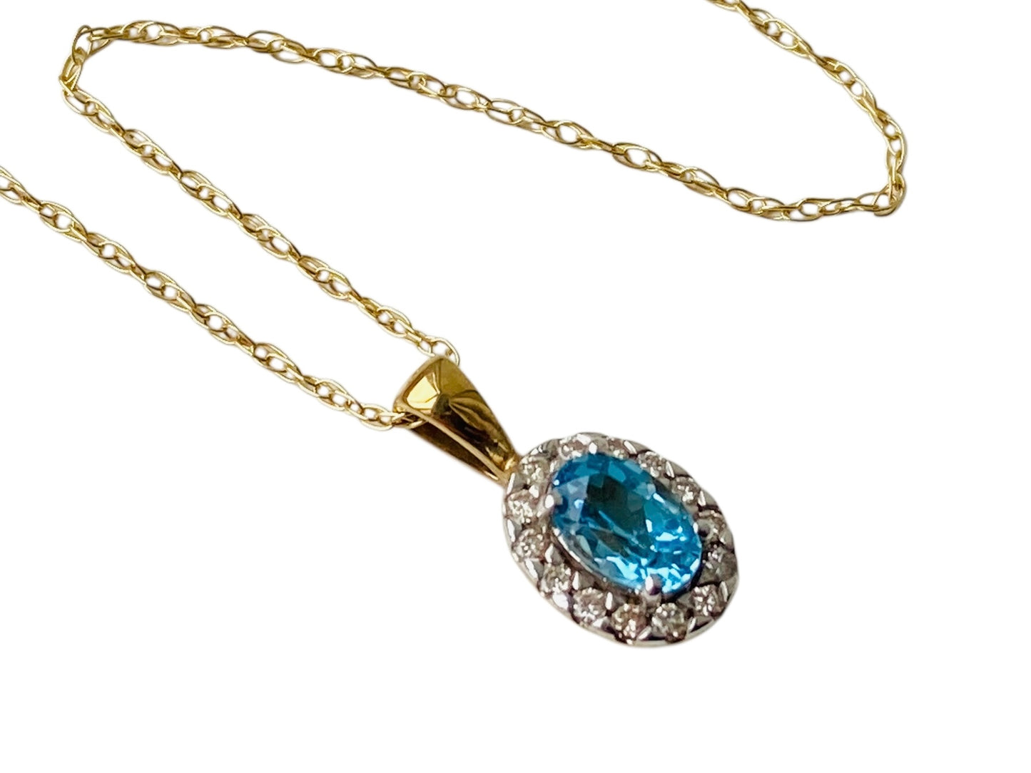 9ct Gold Topaz Pendant With Necklace