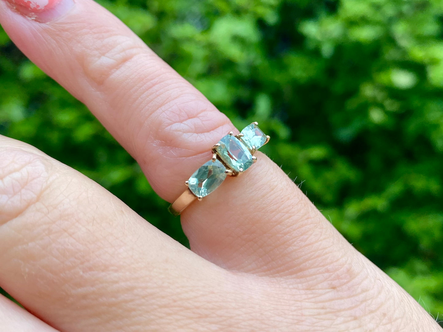 9ct Gold Green Garnet Ring