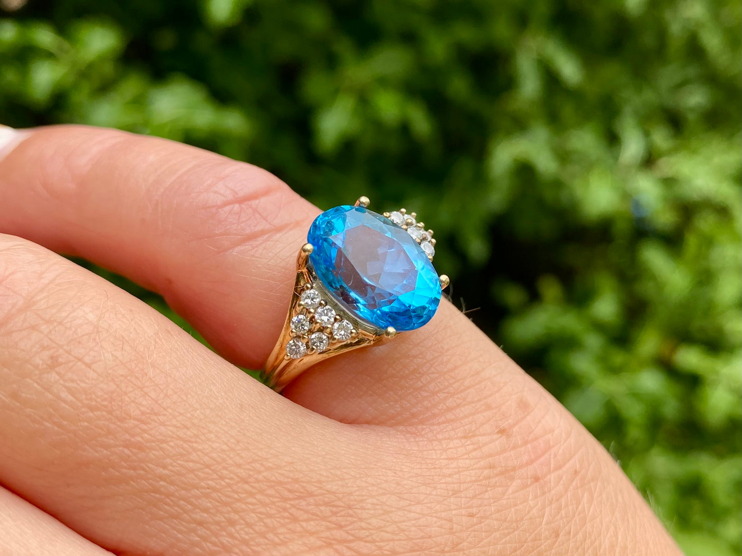 Vintage 9ct Gold Topaz & Diamond Ring
