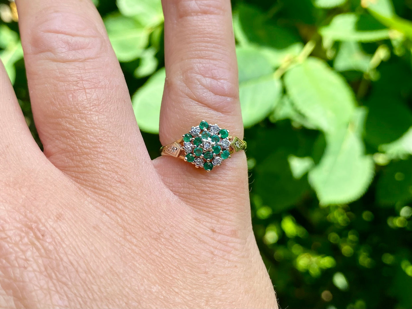 9ct Gold Emerald & Diamond Ring