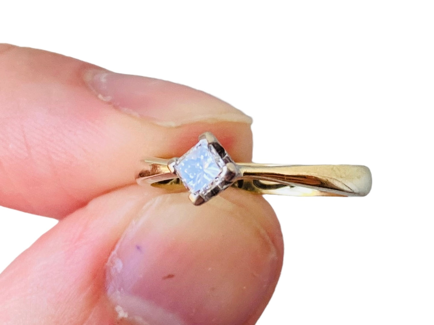 9ct Gold Clogau Diamond Ring