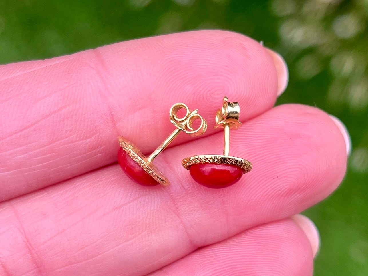 18ct Gold Coral Earrings