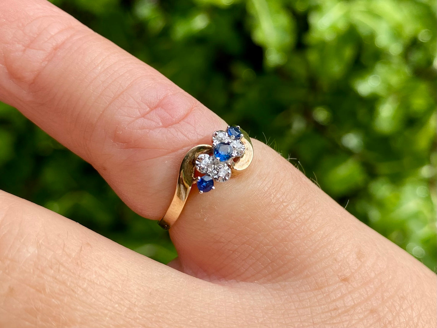 Vintage 9ct Gold Sapphire & Diamond Ring