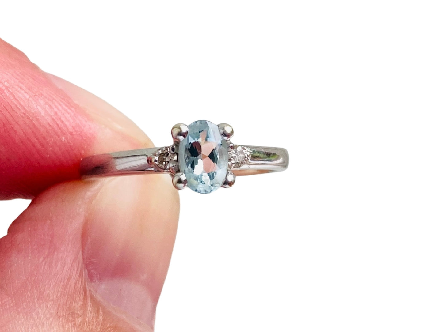 9ct Gold Aquamarine & Diamond Ring