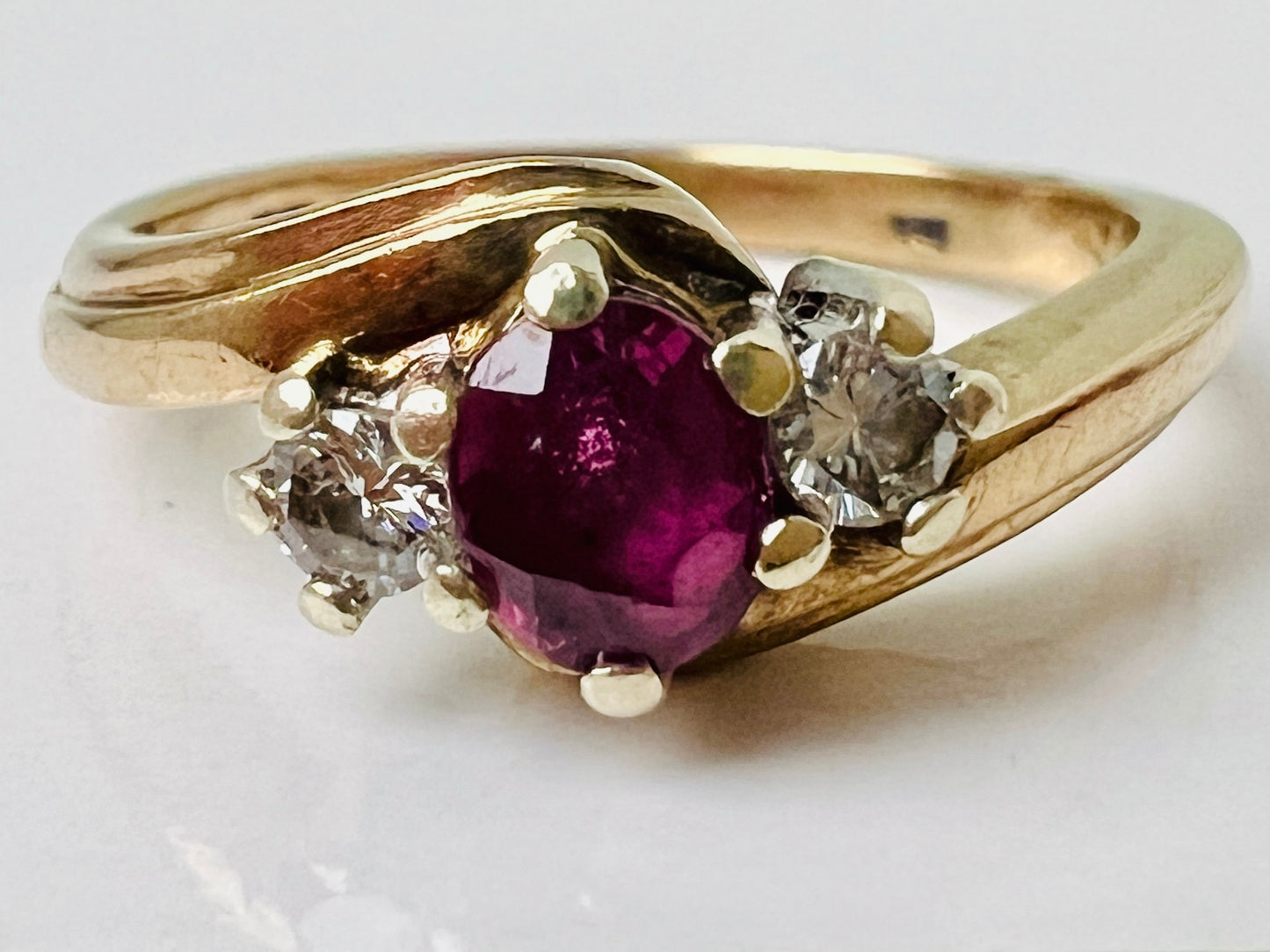 Vintage 9ct Gold Ruby & Diamond Ring