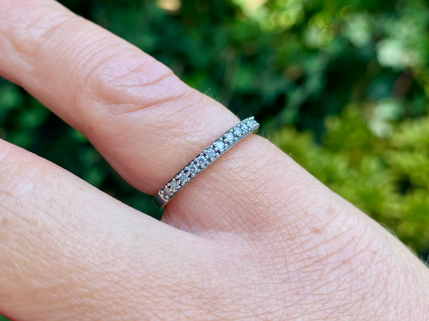 9ct Gold Fourteen-Stone Diamond Ring
