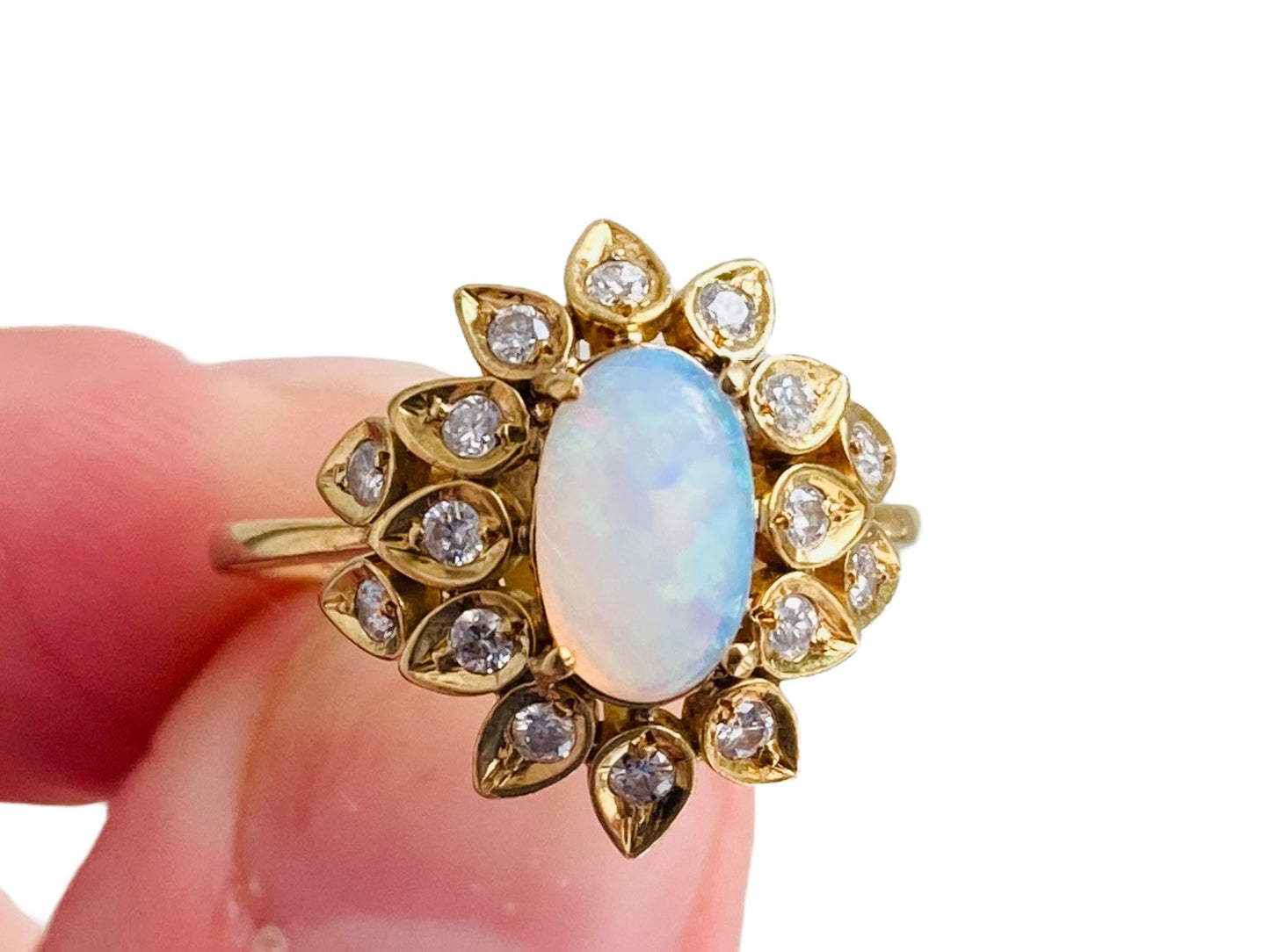 Vintage 18ct Gold Opal & Diamond Ring
