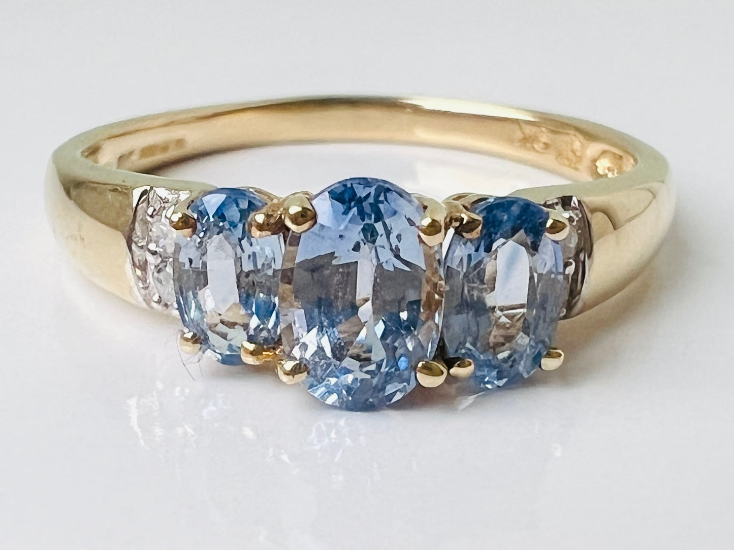 9ct Gold Sapphire & Diamond Ring