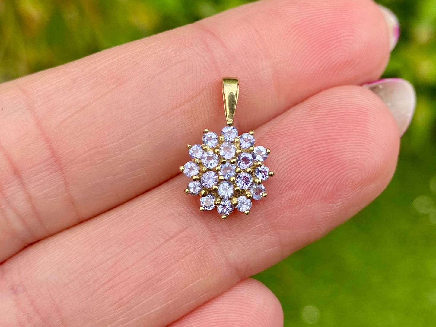 9ct Gold Tanzanite Cluster Pendant