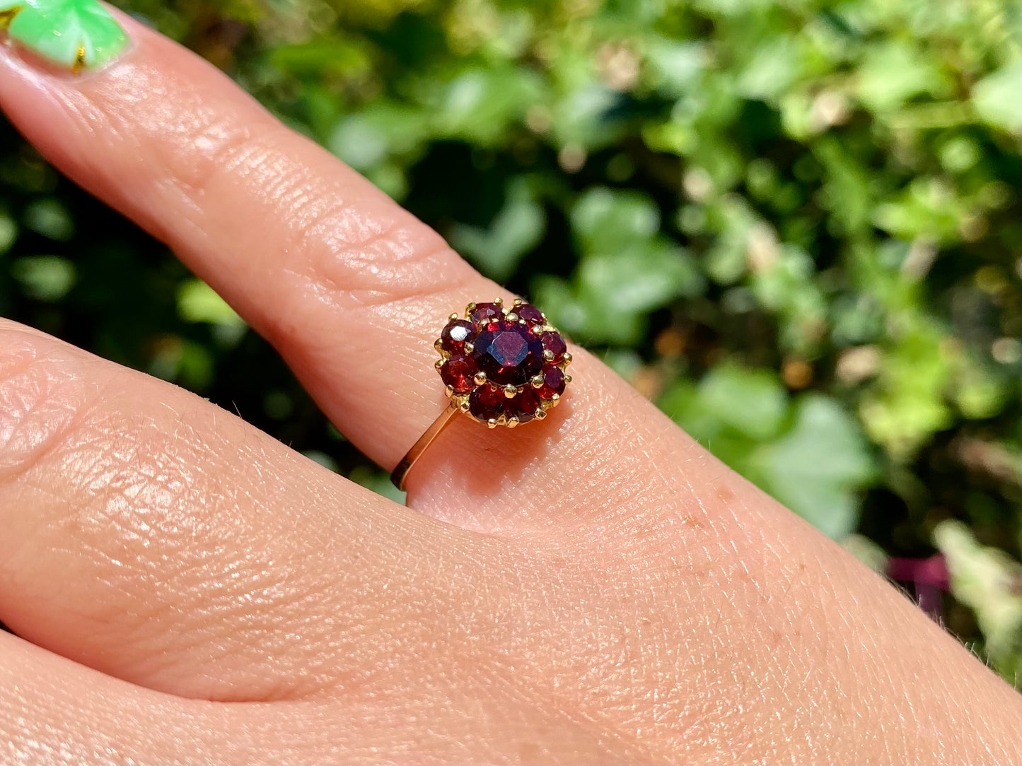 Vintage 18ct Gold Garnet Ring