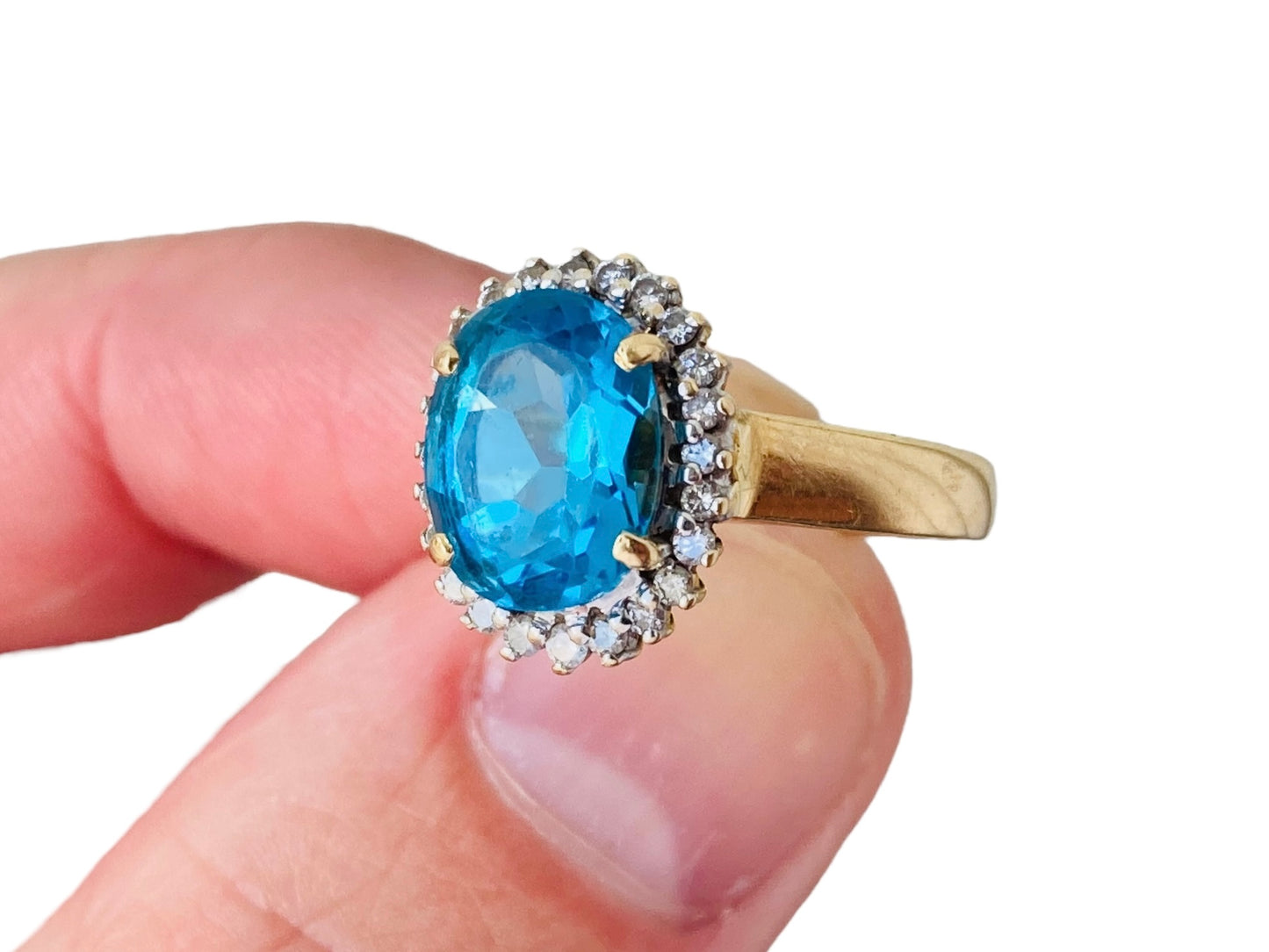 Vintage 18ct Gold Topaz & Diamond Ring
