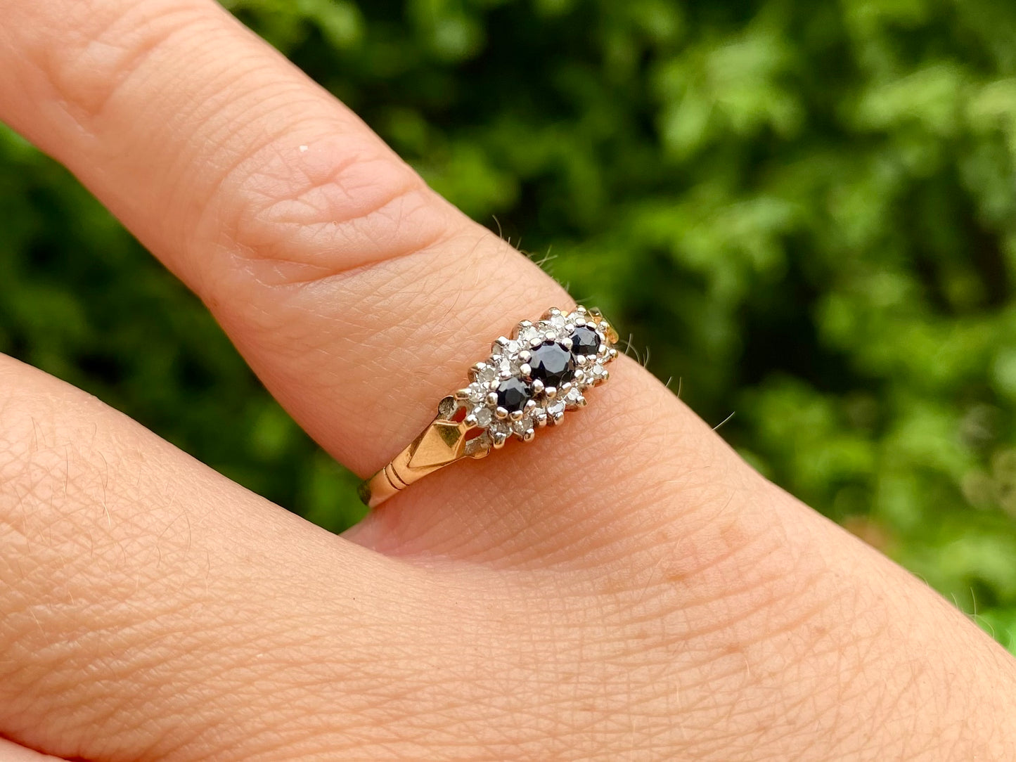 9ct Gold Sapphire & Diamond Ring