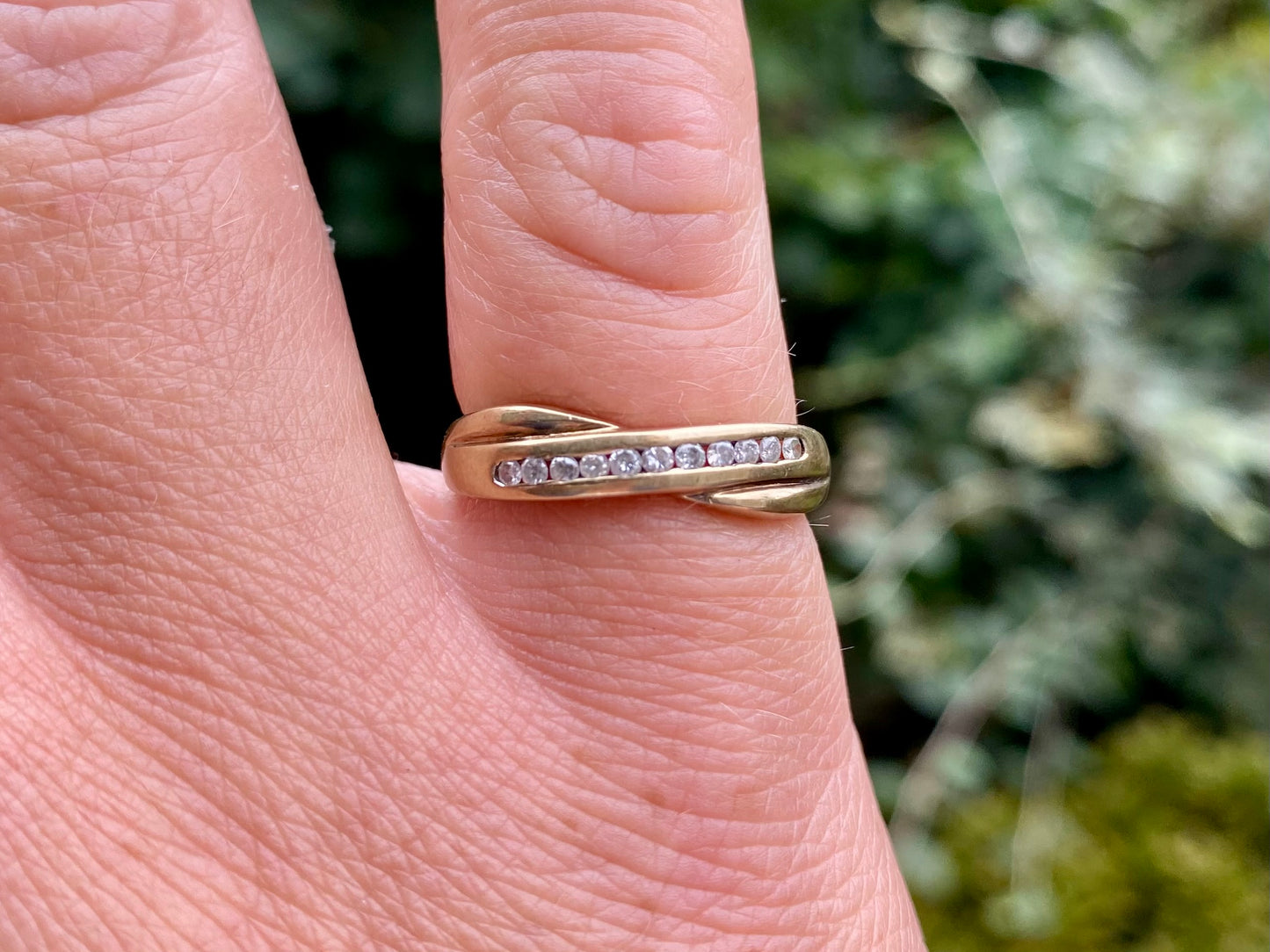 9ct Gold Diamond Crossover Ring