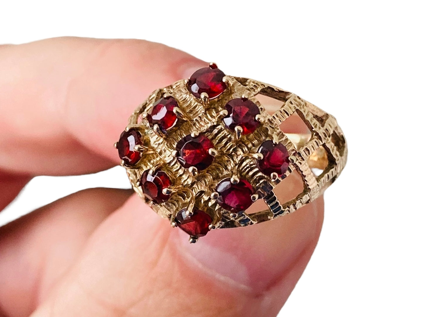 Vintage 9ct Gold Garnet Ring