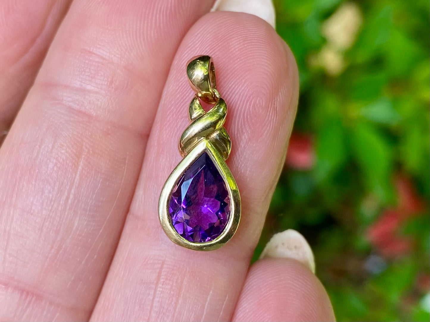 9ct Gold Amethyst Pendant