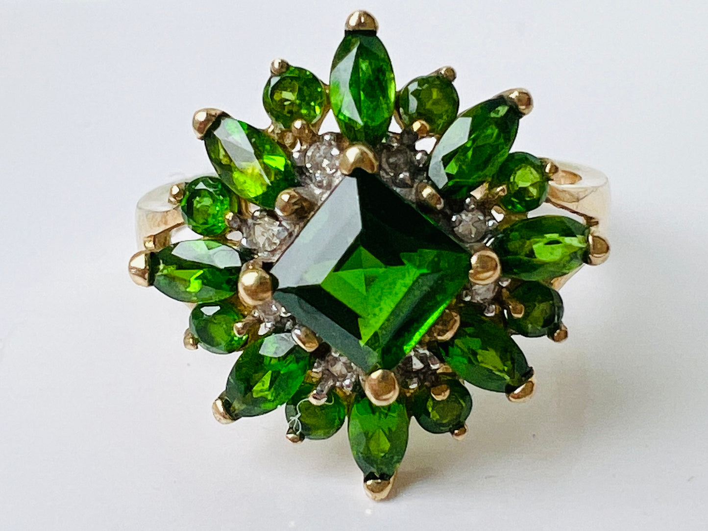 9ct Gold Diopside & Diamond Ring