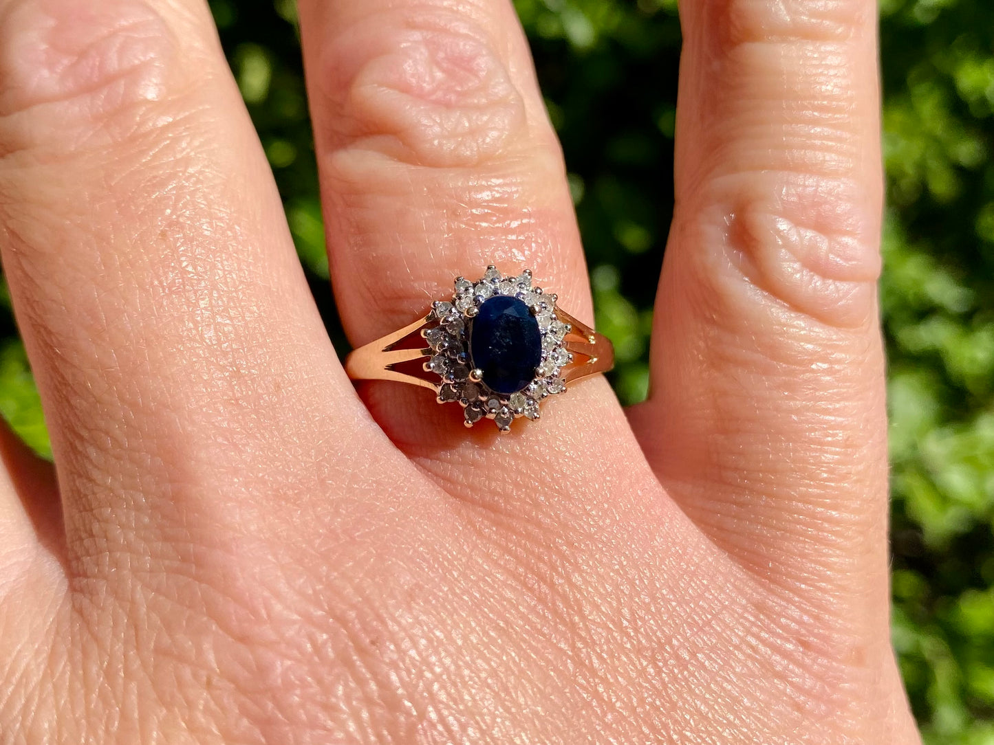 9ct Gold Sapphire & Diamond Ring