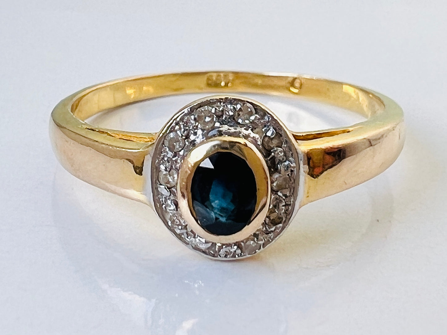 14ct Gold Sapphire & Diamond Ring