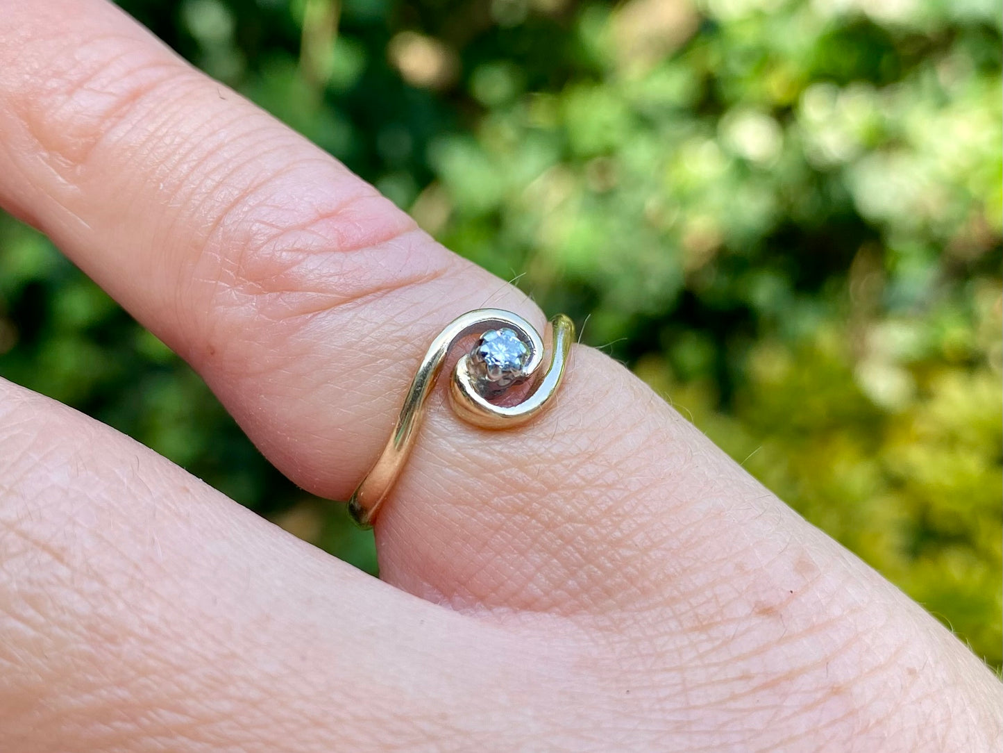 Vintage 9ct Gold Diamond Ring