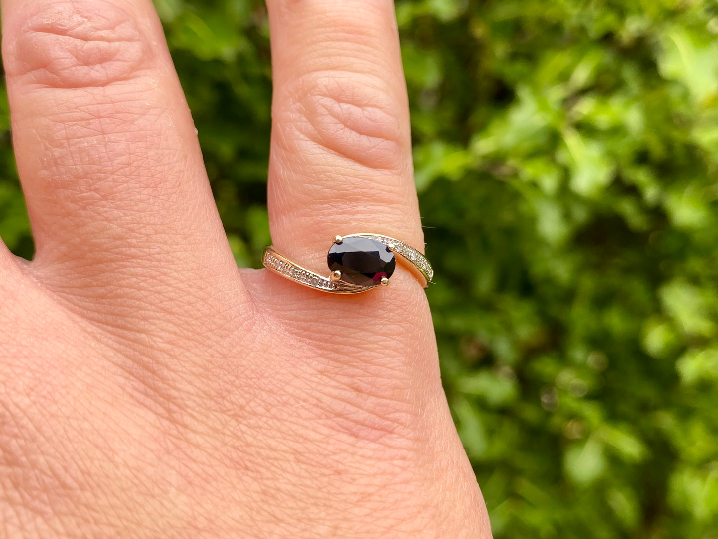 9ct Gold Sapphire & Diamond Ring
