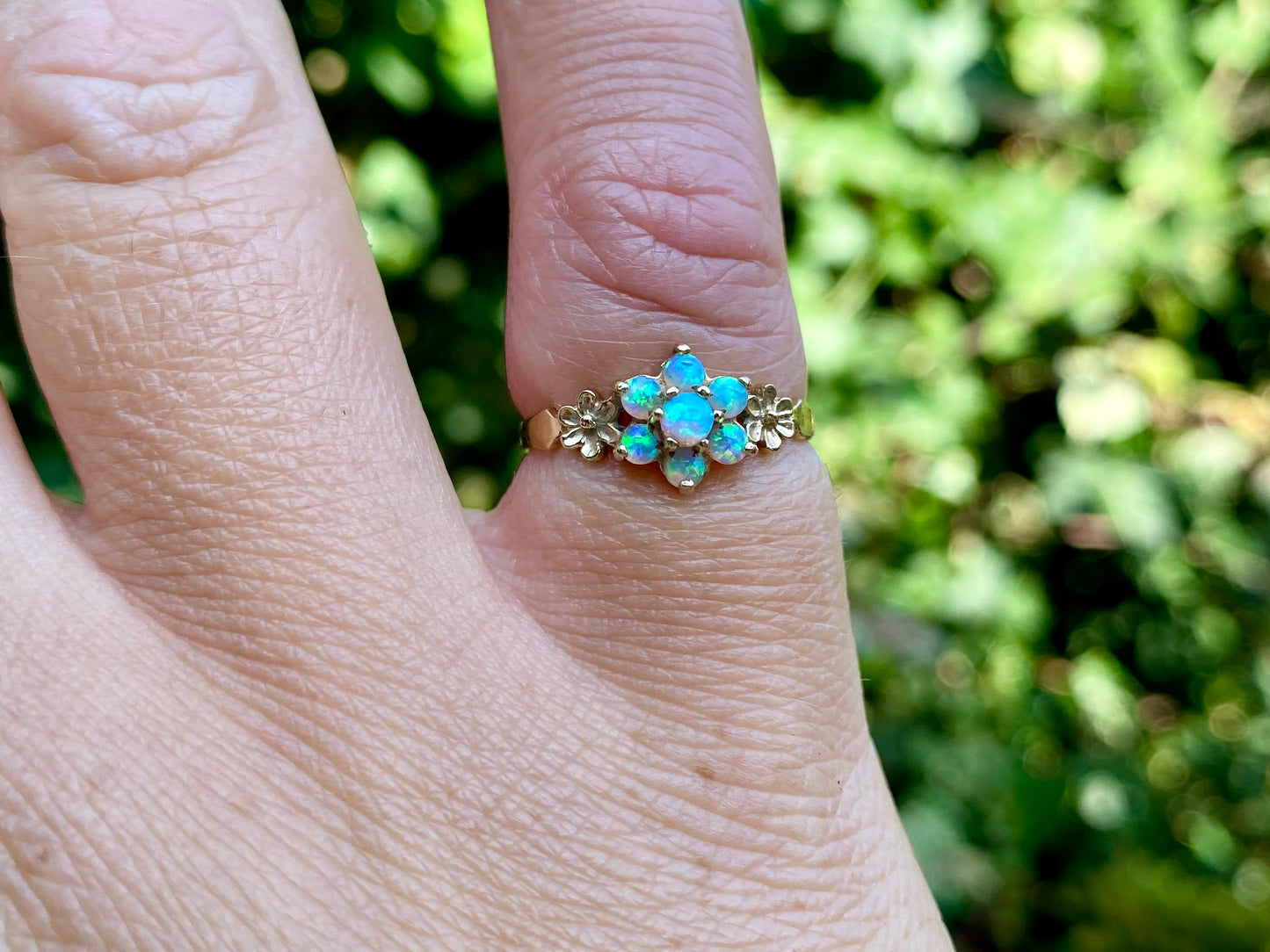 9ct Gold Opal Ring