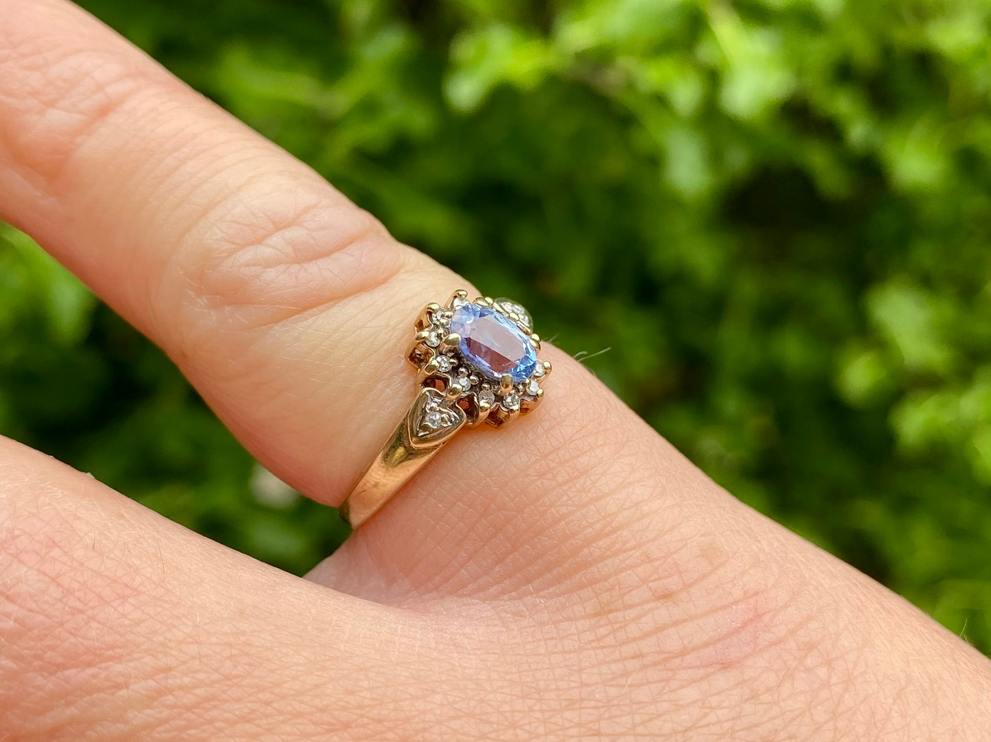 9ct Gold Sapphire & Diamond Ring