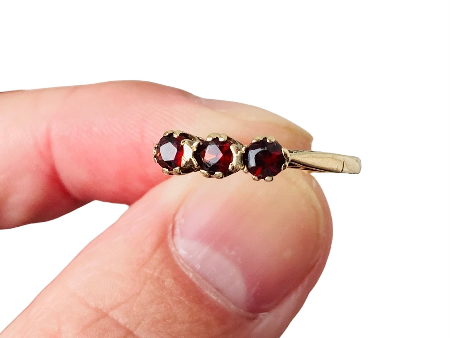 Vintage 9ct Gold Garnet Ring