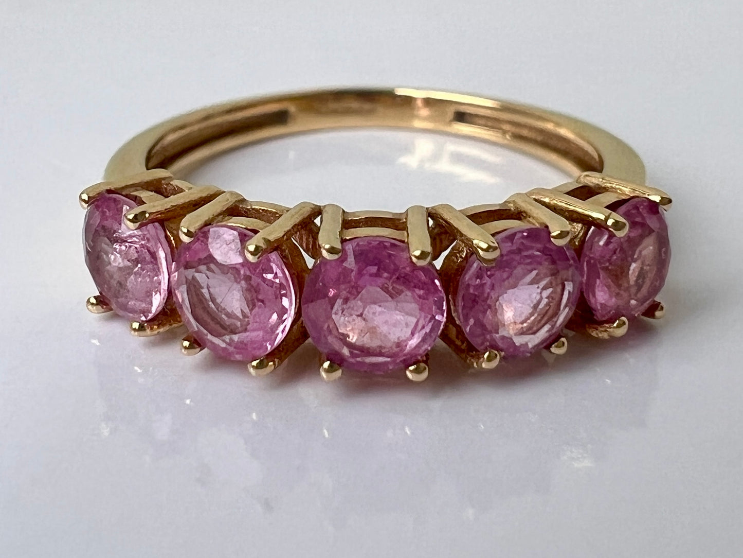 18ct Gold Pink Sapphire Ring