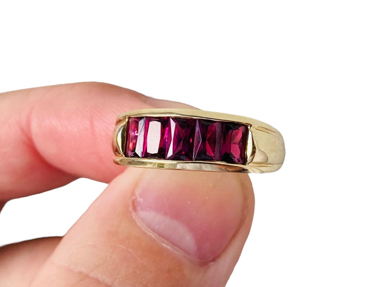9ct Gold Rhodolite Garnet Ring