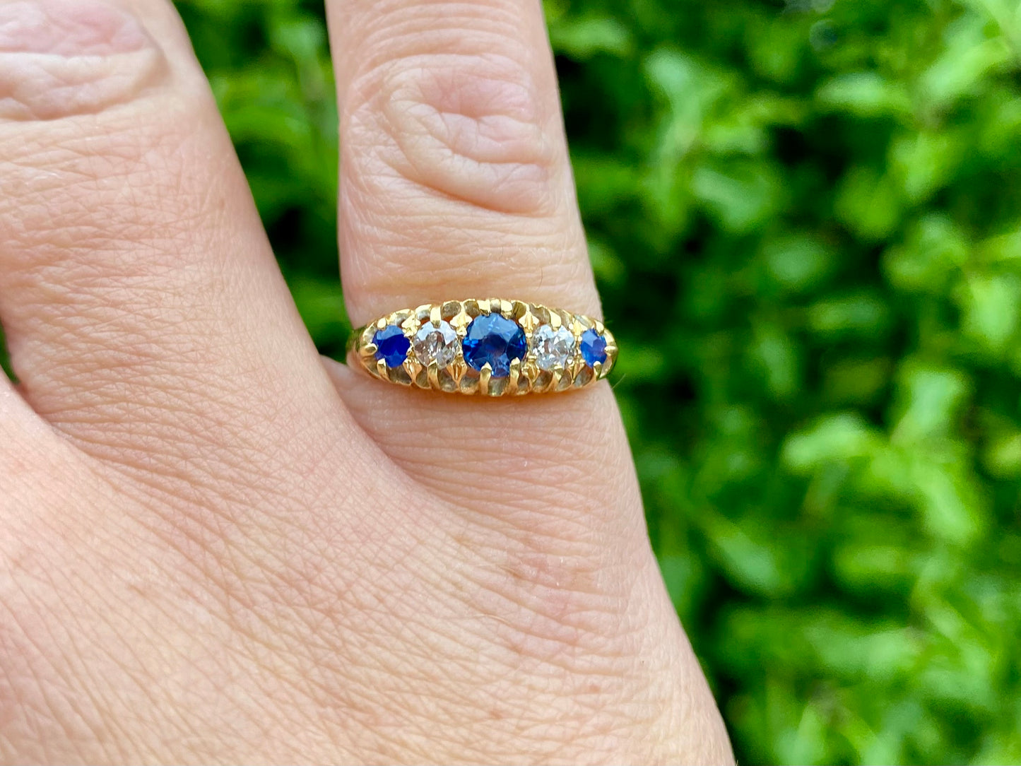 Antique 18ct Gold Sapphire & Diamond Ring