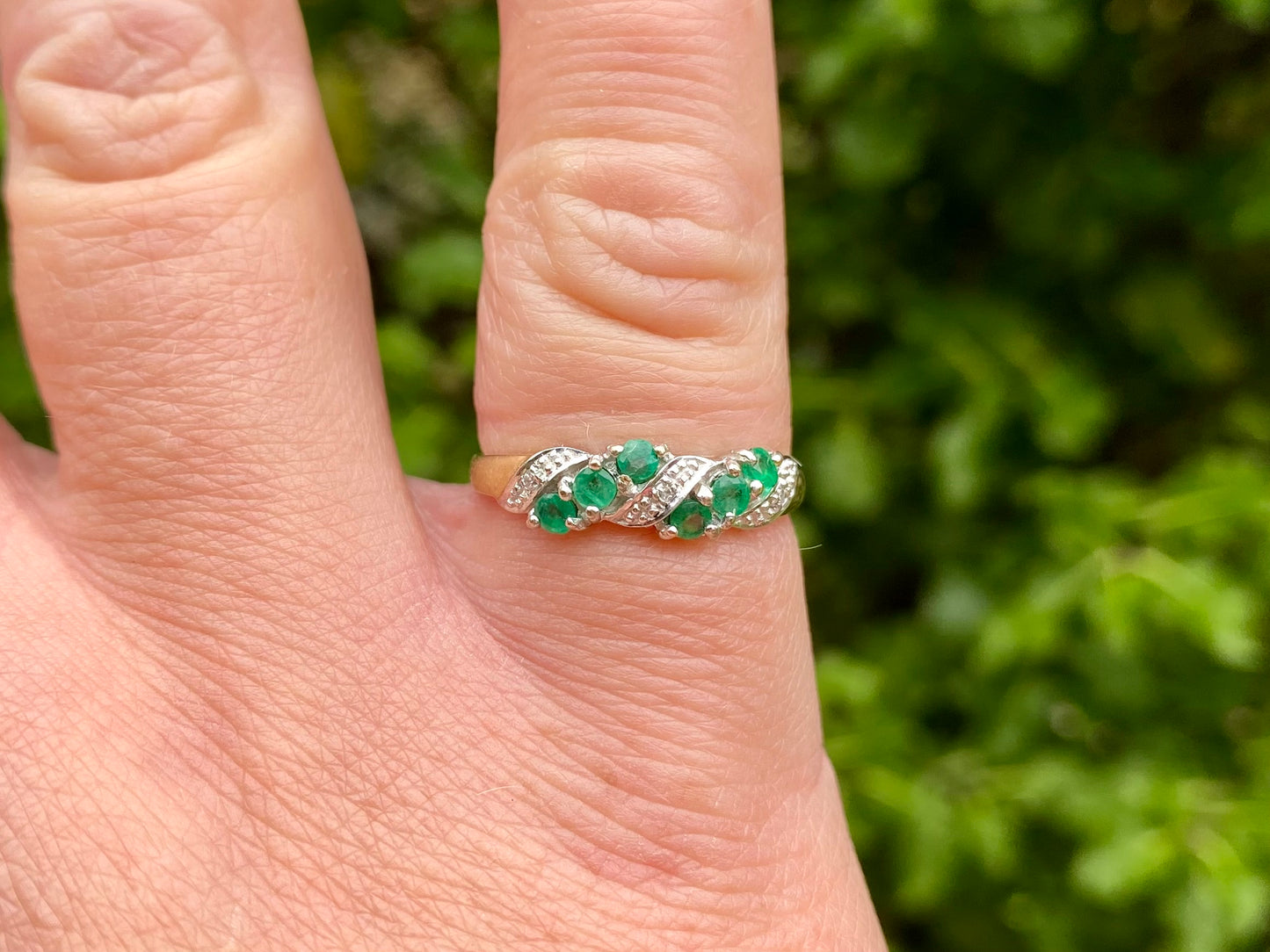 9ct Gold Emerald & Diamond Ring