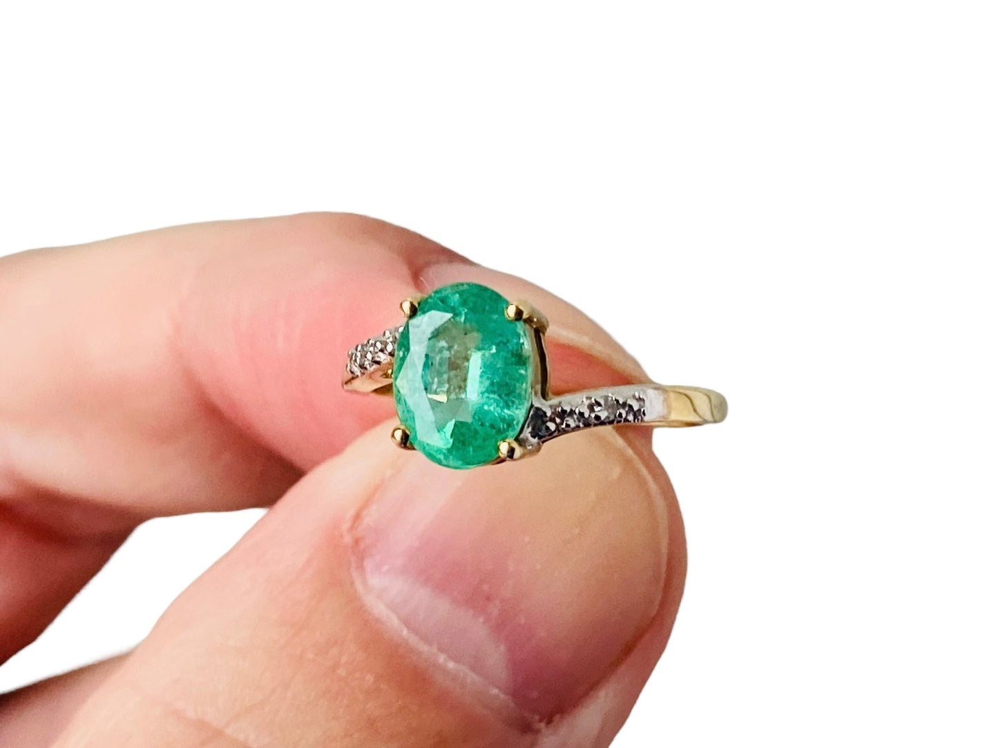 9ct Gold Emerald & Diamond Ring