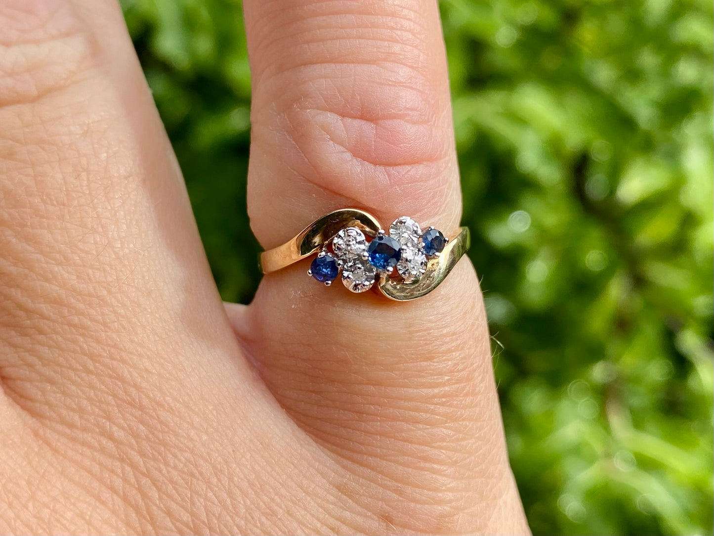 Vintage 9ct Gold Sapphire & Diamond Ring