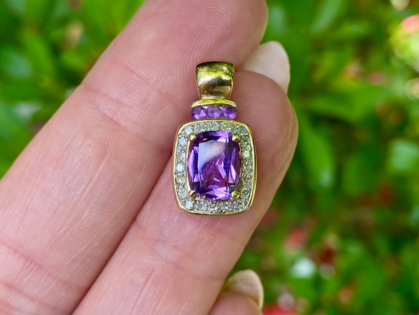 9ct Gold Amethyst & Diamond Pendant