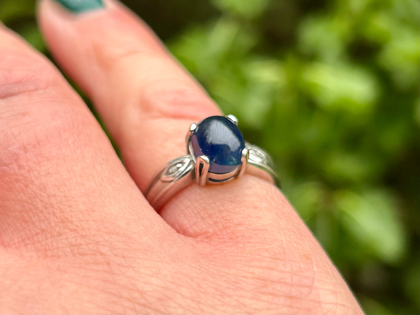 9ct Gold Sapphire & Diamond Ring