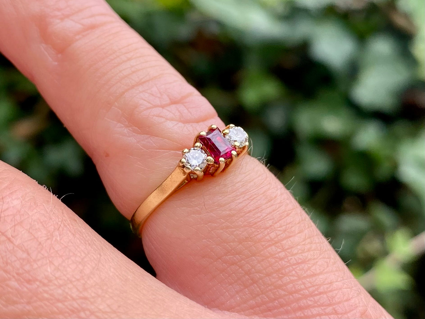 Vintage 18ct Gold Ruby & Diamond Ring