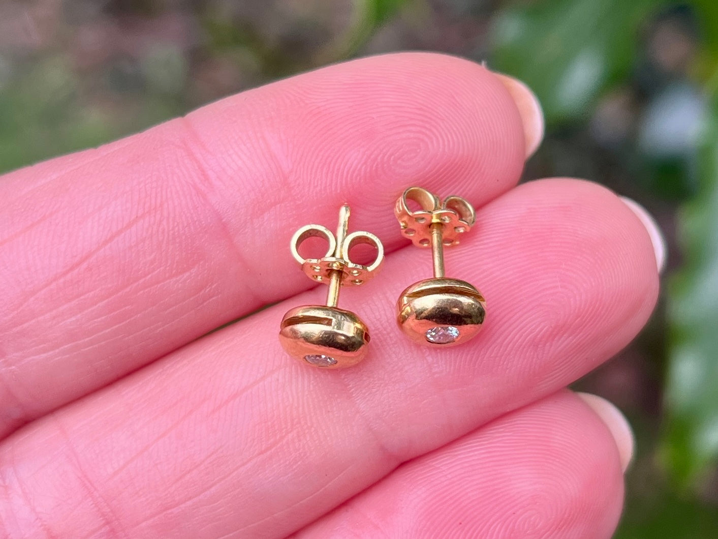 18ct Gold Diamond Earrings