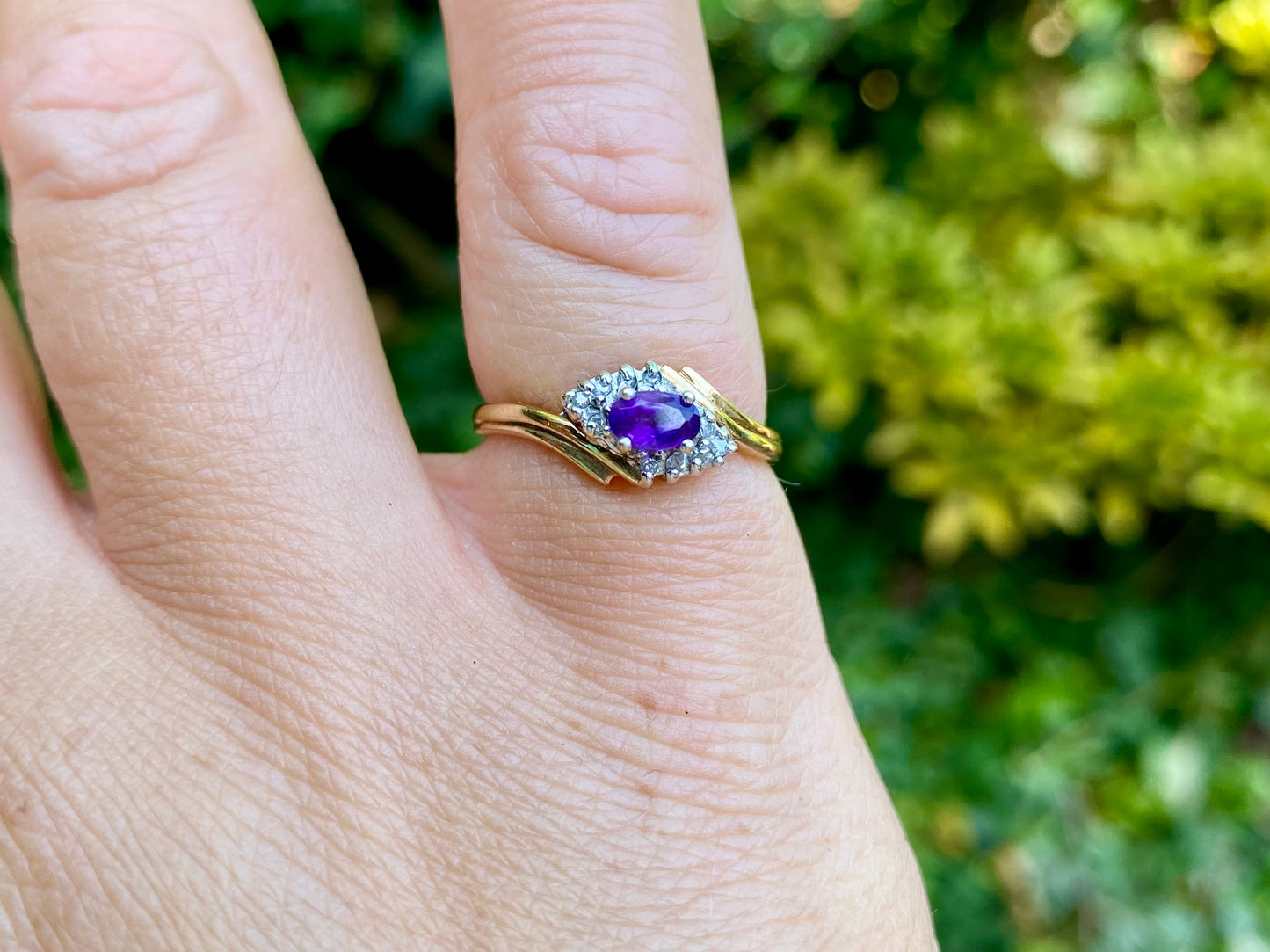 9ct Gold Amethyst & Diamond Ring