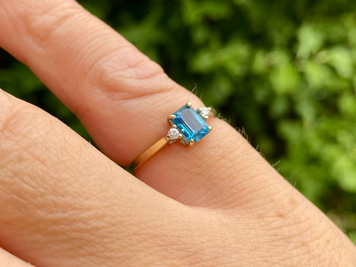 Vintage 9ct Gold Topaz & Diamond Ring
