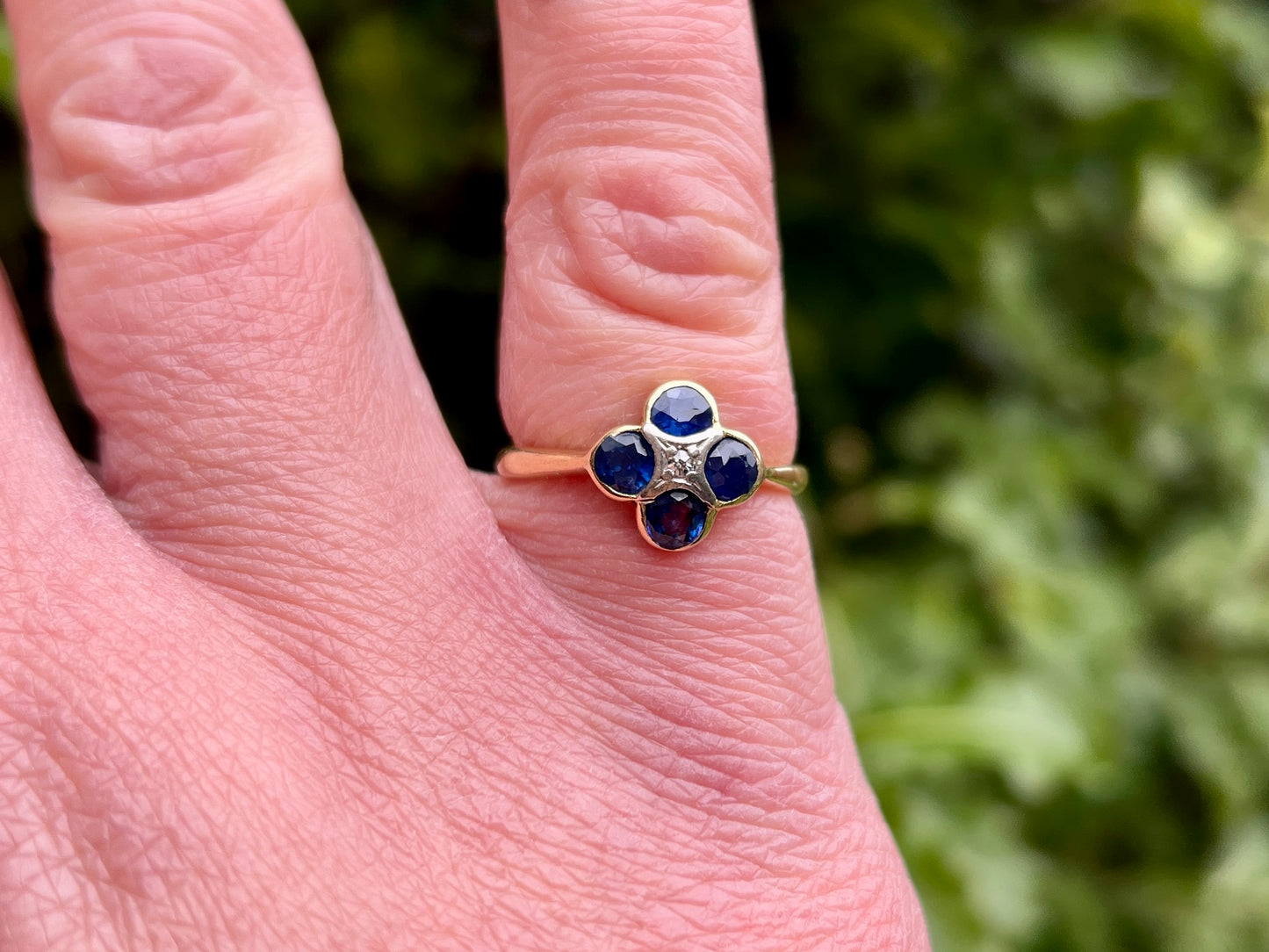 Antique 18ct Gold Sapphire & Diamond Ring