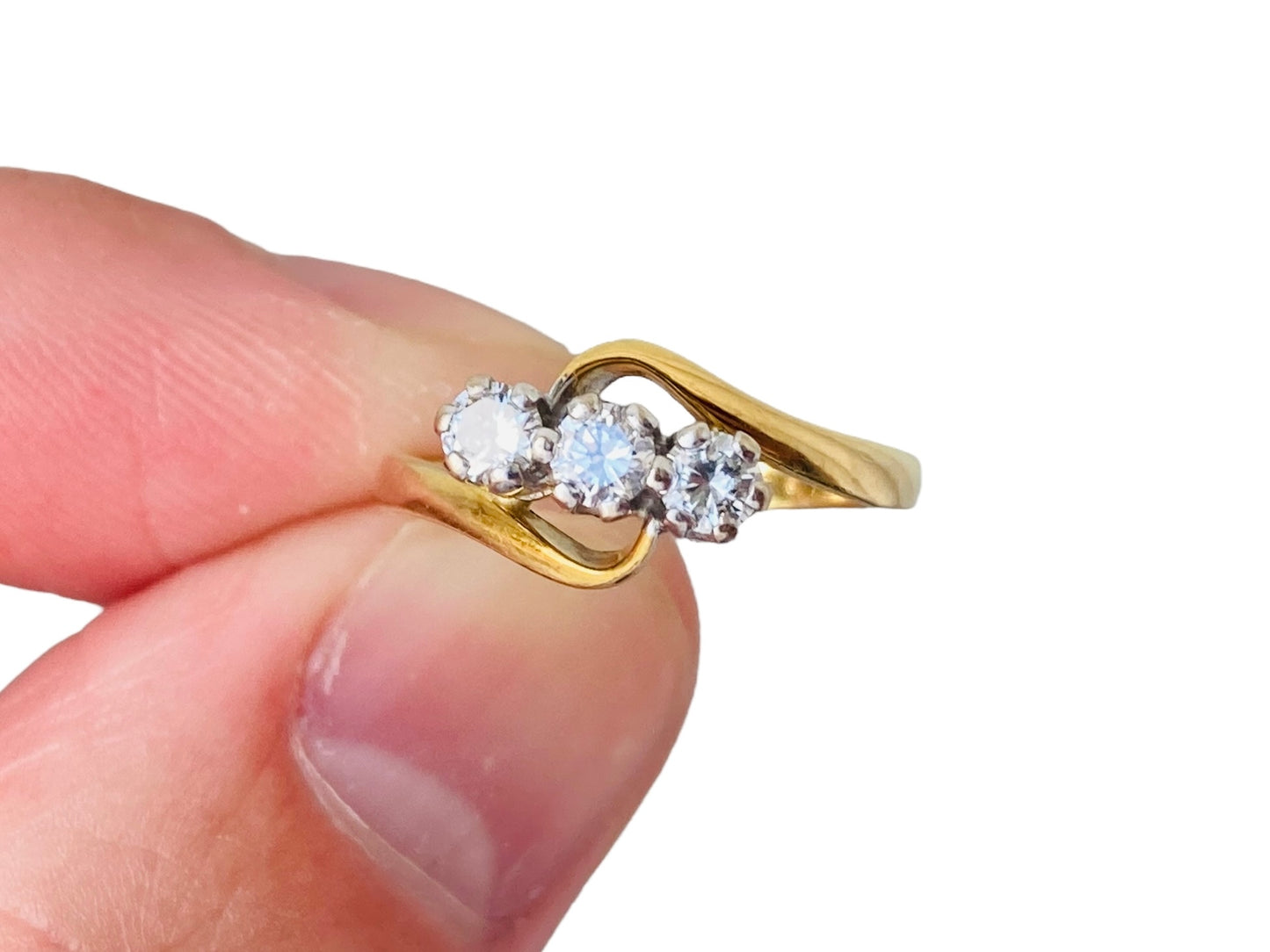 Vintage 18ct Gold Three-Stone Diamond Ring