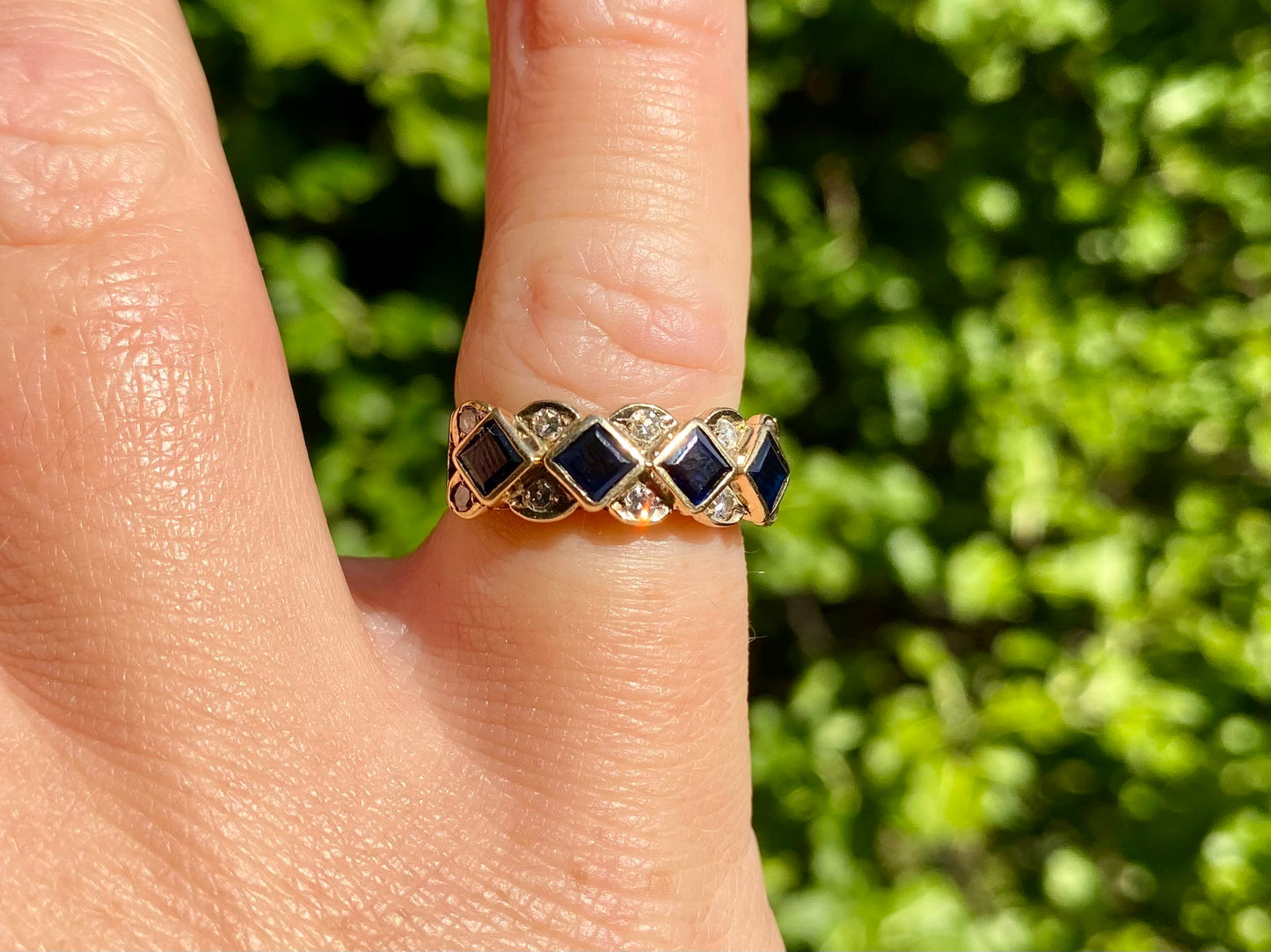 Vintage 9ct Gold Sapphire & Diamond Ring