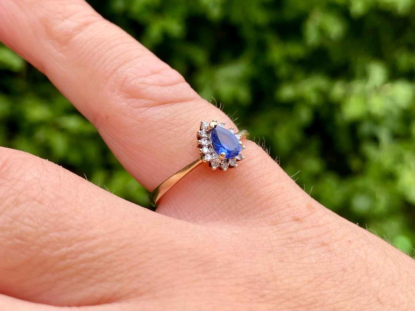 9ct Gold Sapphire & Diamond Ring