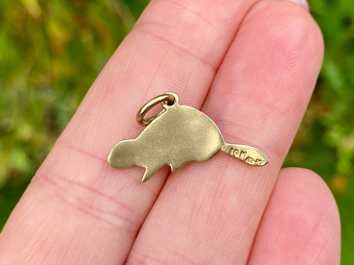 Vintage 10ct Gold Beaver Pendant or Charm