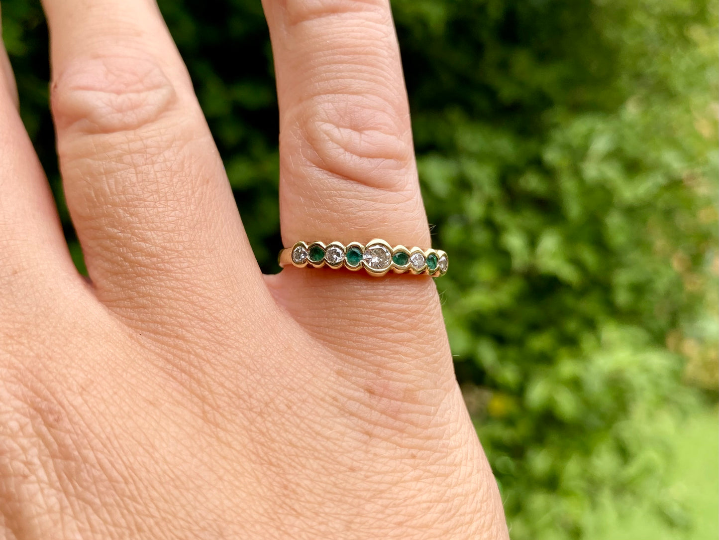 Vintage 9ct Gold Emerald & Diamond Ring
