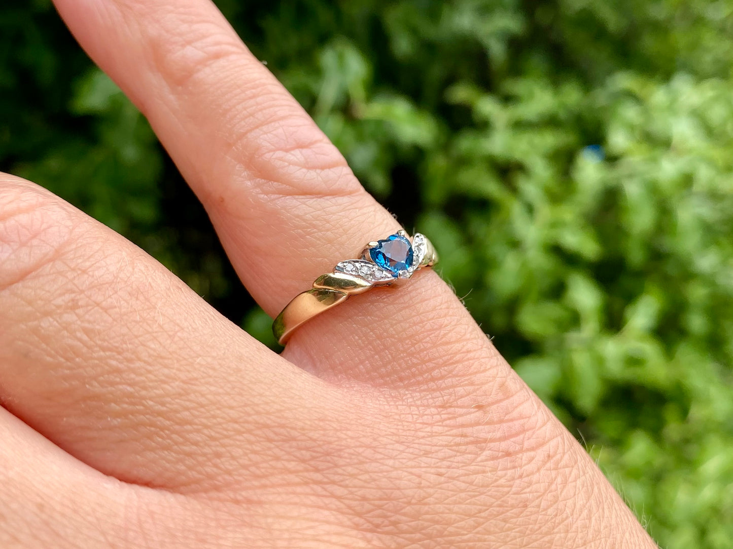 Vintage 9ct Gold Heart Shaped Topaz & Diamond Ring