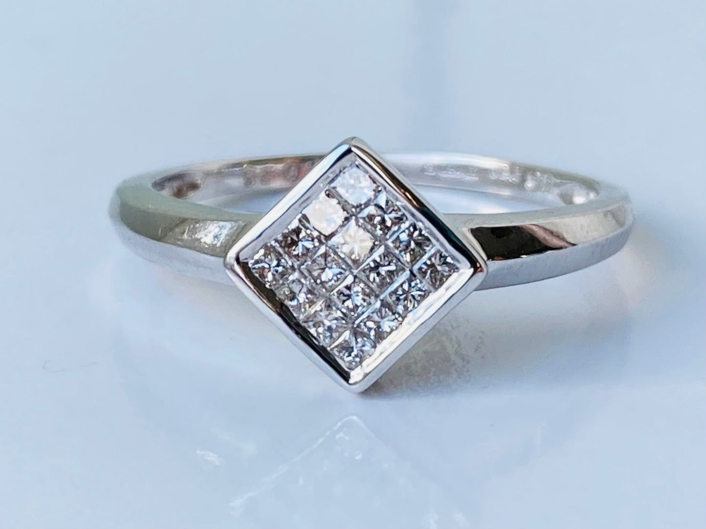 18ct Gold Diamond Ring